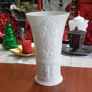 Wedgewood Classic Garden Vase